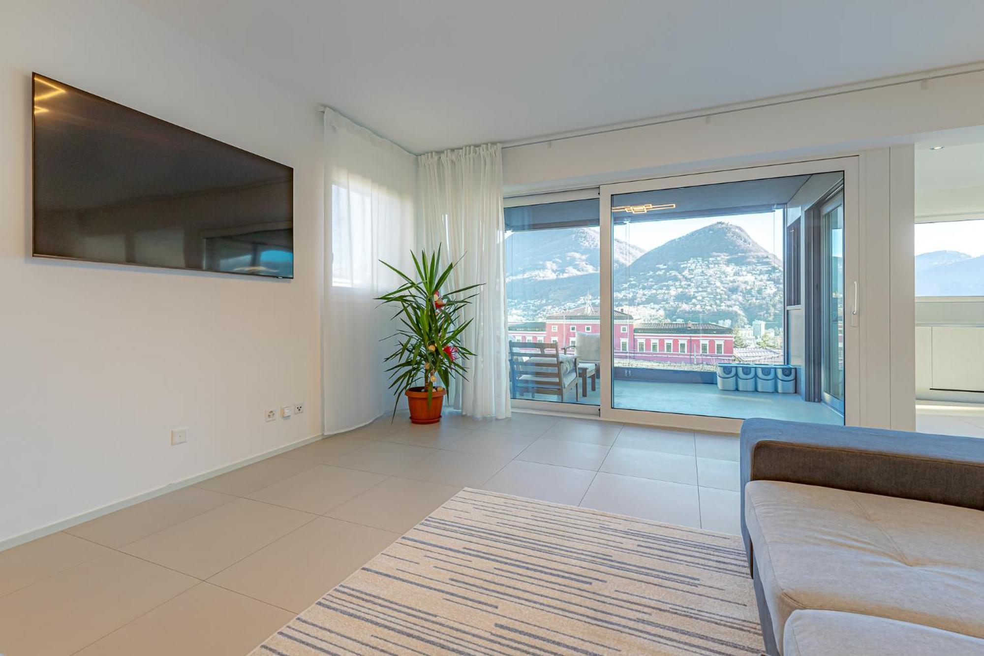 Imperial Of Lugano 3 With A Lake View Behind The Station And 10 Min From The Lake Of ลูกาโน ภายนอก รูปภาพ